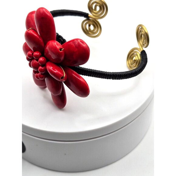 Amazing Red Leather Floral Bracelet Cuff with brass wrapped in black silk vintag - Picture 6 of 8